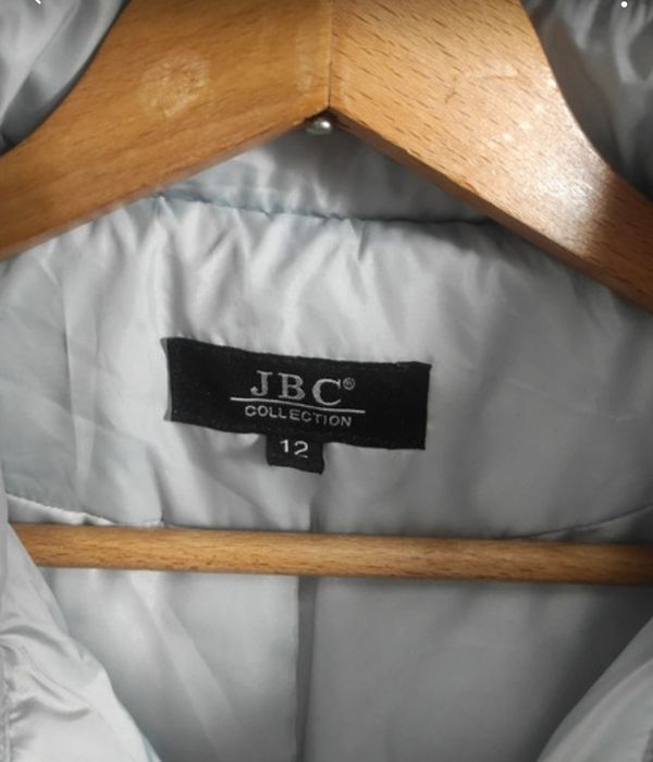 Pikowany płaszcz damski ocieplany