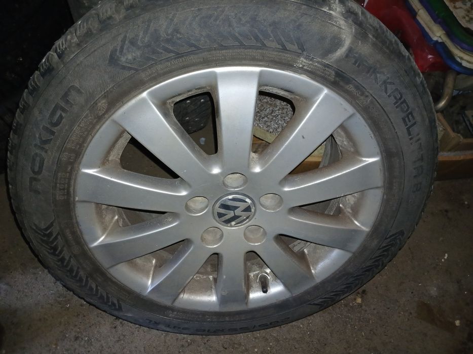 nokian hakkapeliitta 8 205/55 r16  шип .