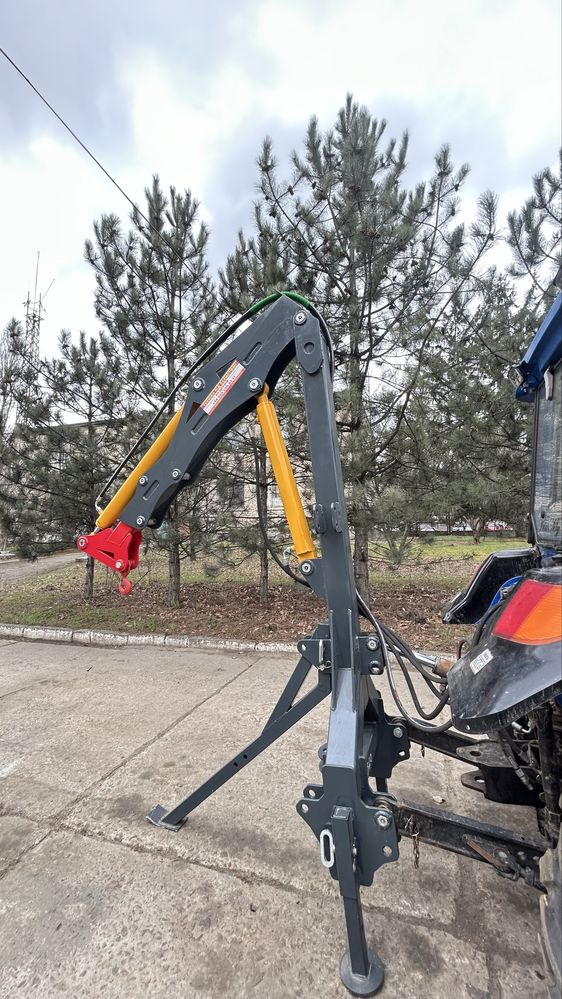 Кран маніпулятор з видвижною стрілою