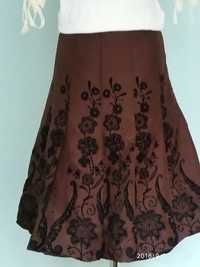 Нарядная шоколадная юбка с бархатным узором