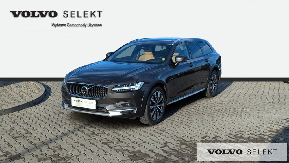 Volvo V90 Cross Country B4 D AWD, Plus Bright, Kamera 360, Blis, Hak, VAT23, GW do 2029
