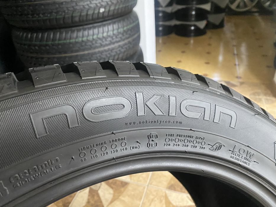 275/45/21 110Т XL Nokian HAKKAPELLIITTA 8 SUV