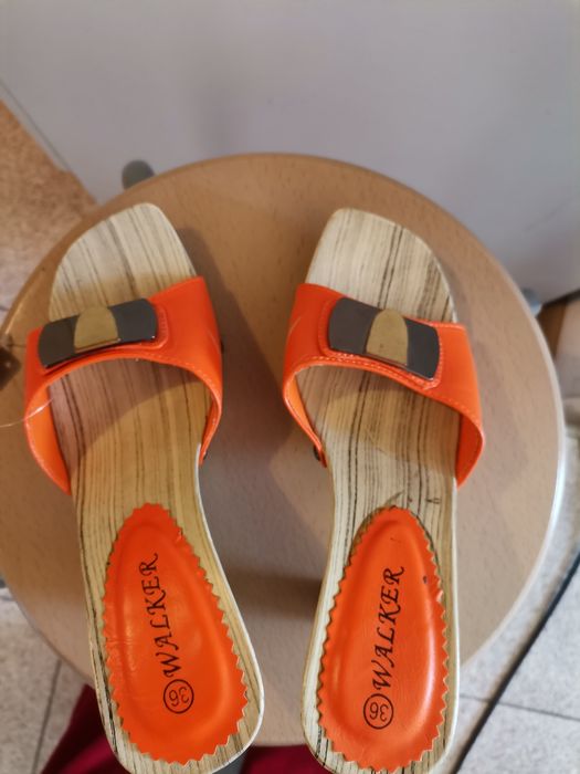 Chodaczki, drewniaczki.