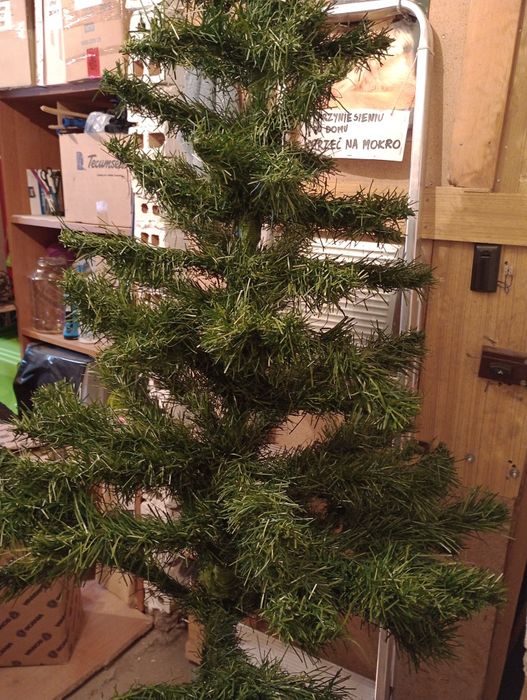 Choinka sztuczna jak nowa.