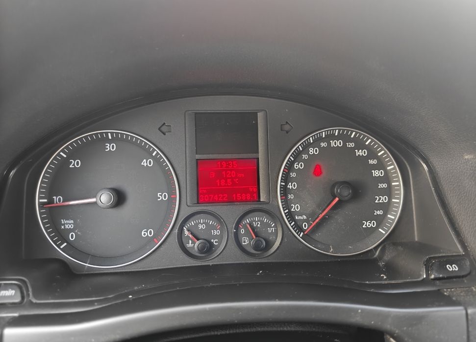 VW GOLF 5 PLUS 1.9 TDI klimatyzacja podgrzewane fotele ładny stan