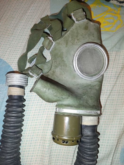 maska przeciwgazowa typu słoń - PRL