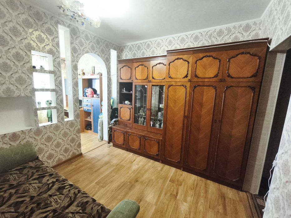 ТЕРМІНОВО! Продам 1-но кімнатну квартиру з меблями і технікою!