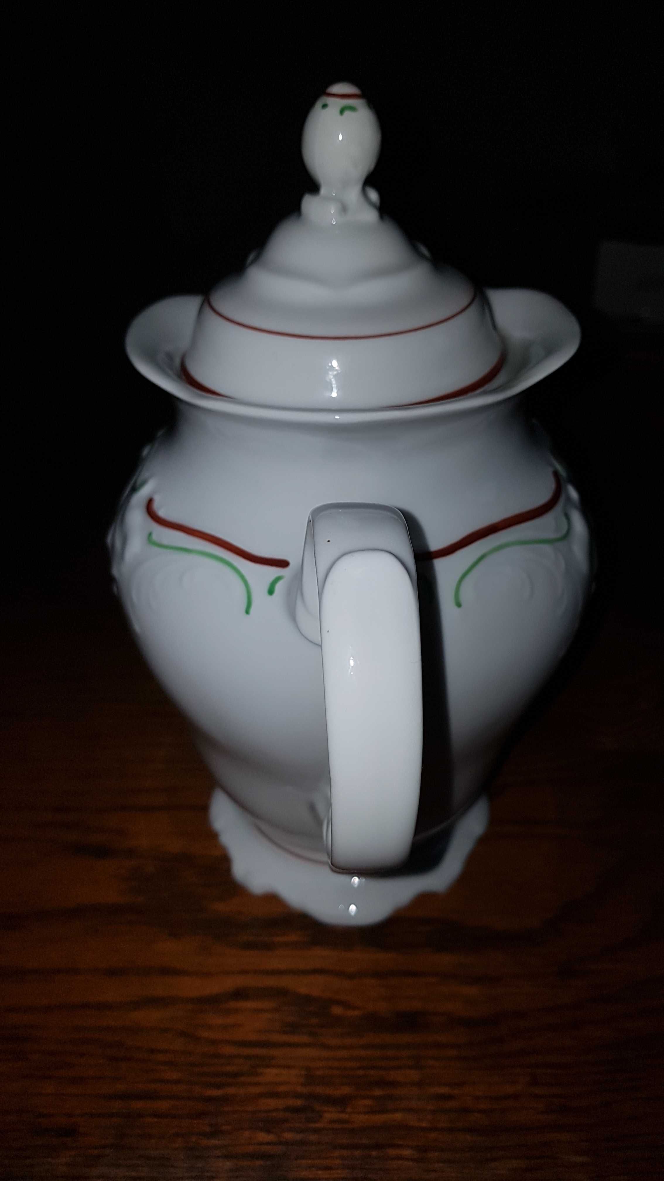 Porcelanowy Dzbanek do herbaty zestaw "Wałbrzych"