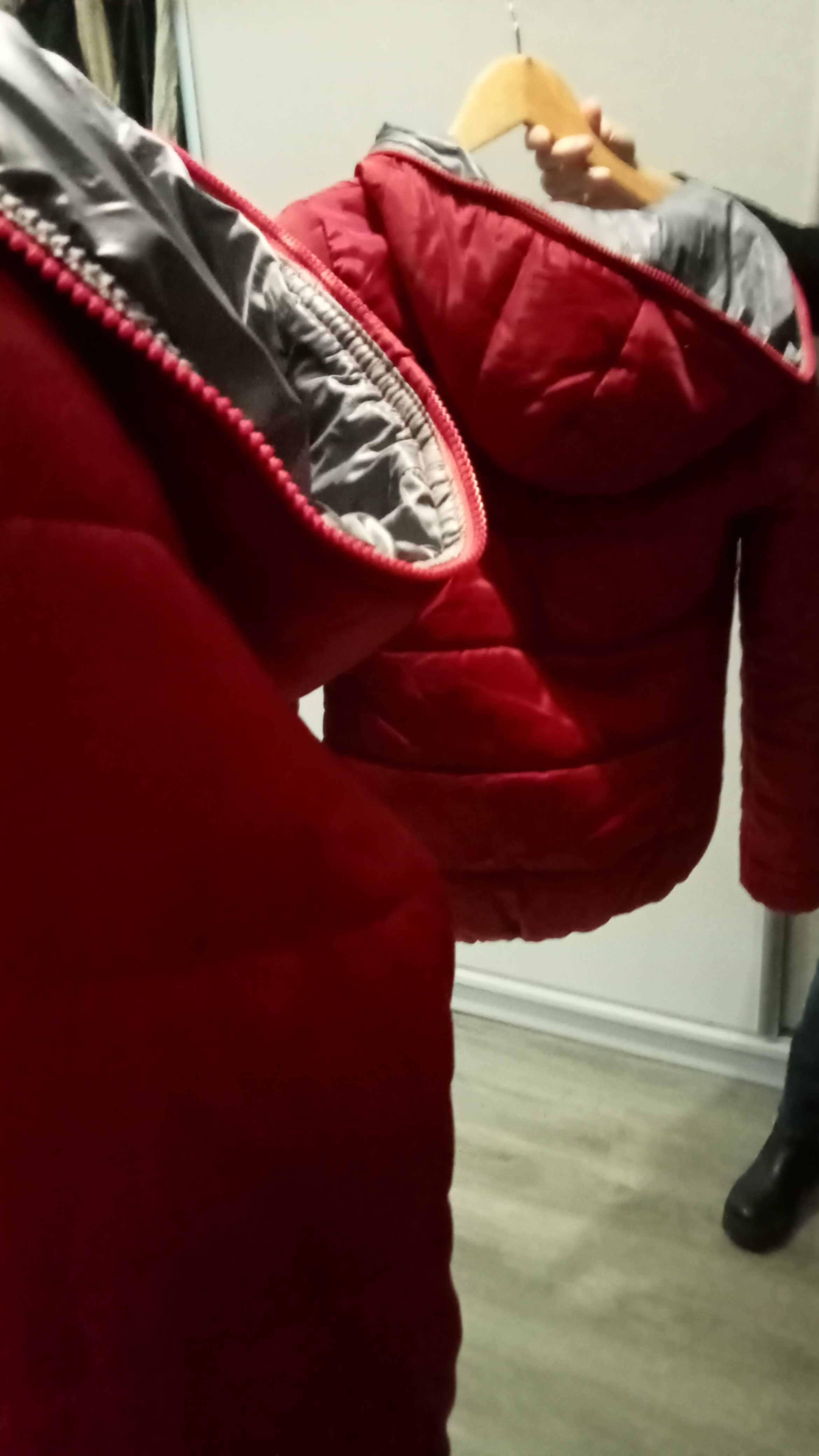 Sisley S XS 34 kurtka pikowana czerwona z kapturem