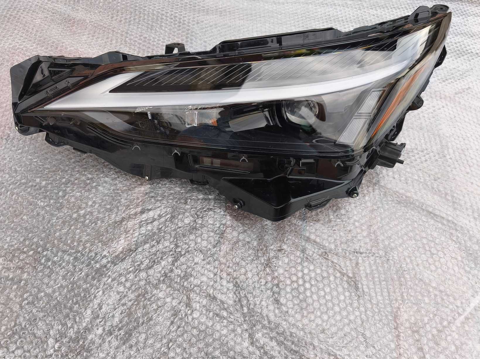 Lampa lewy przód Lexus NX II 2021-, soczewka (NX 350h)