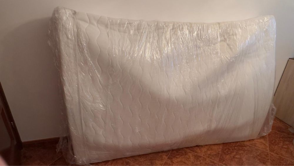 Materac 140x200 (prawie nowy)