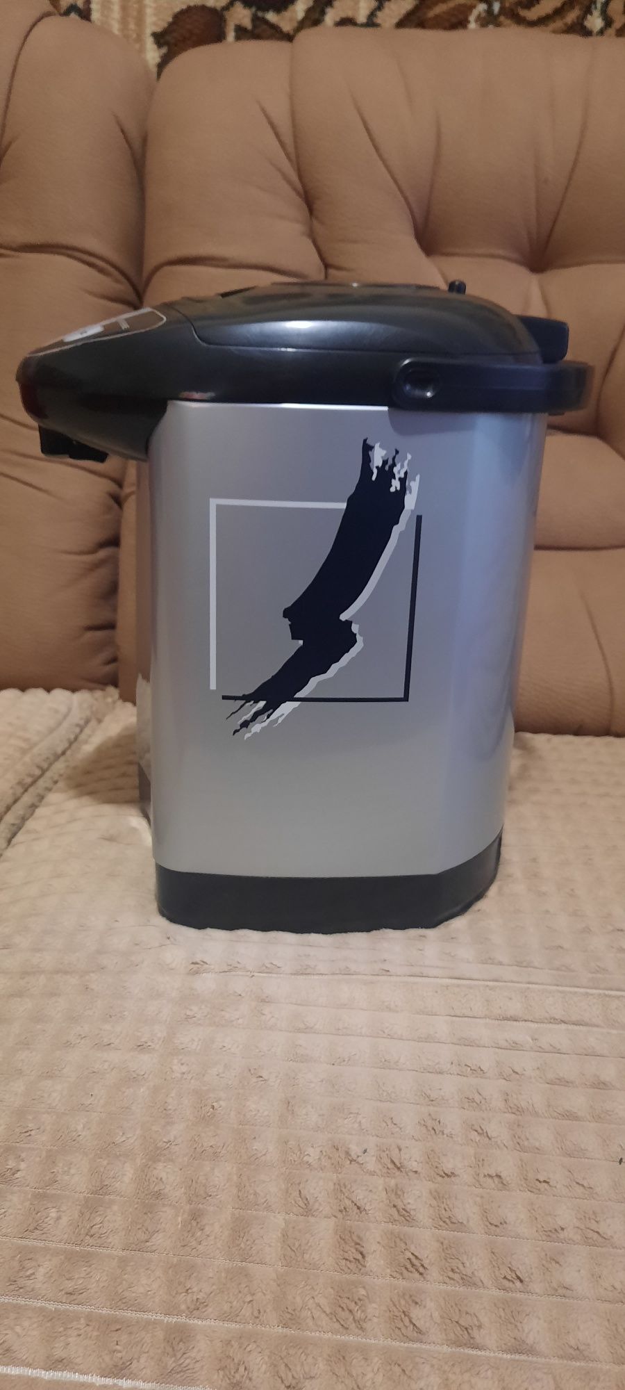Продам термопот .