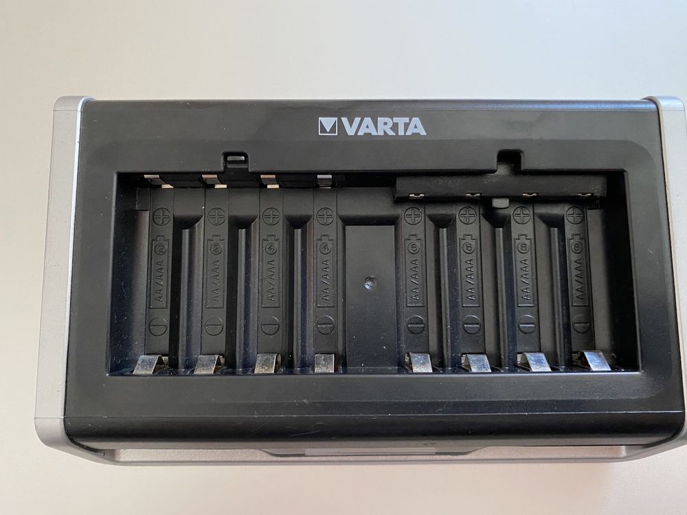 VARTA LCD Multi Charger Type 57671