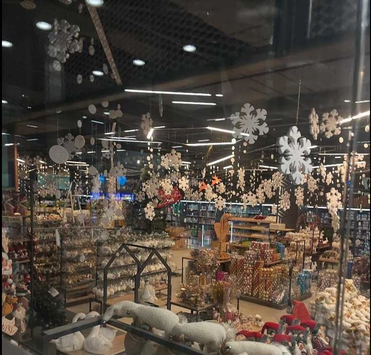 Декорации и 3D-элементы, логотипы, объёмные буквы, декор из пенопласта