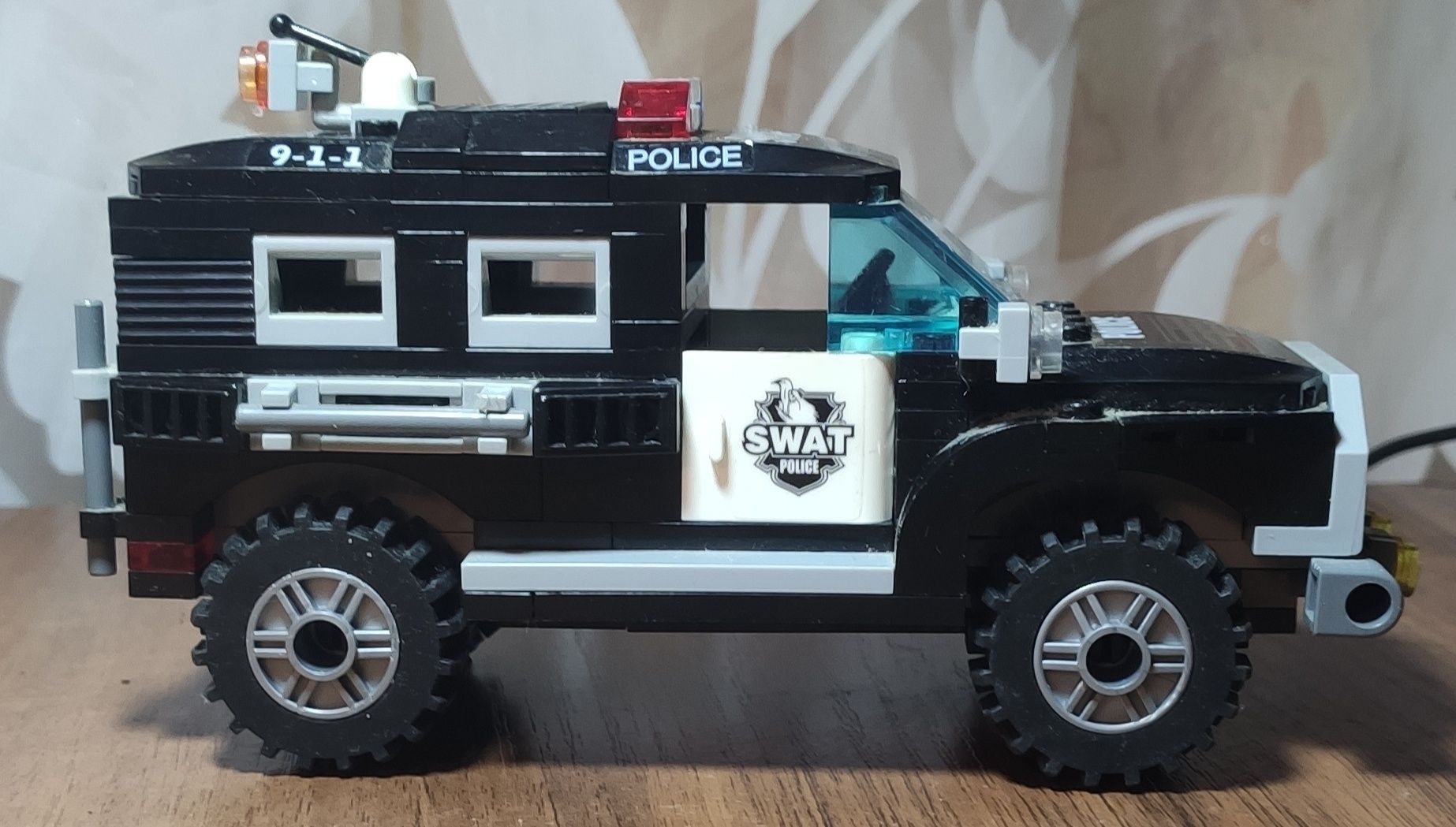 Лего Поліцейстка машина