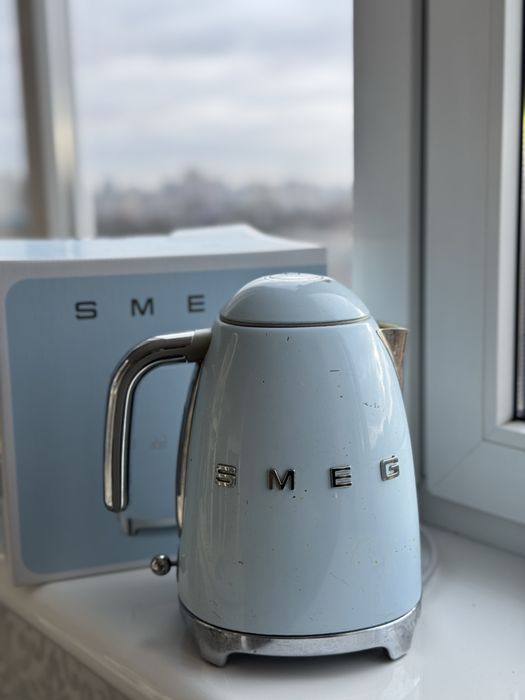 Чайник SMEG 1.7 л б/у голубой. Оригинал.