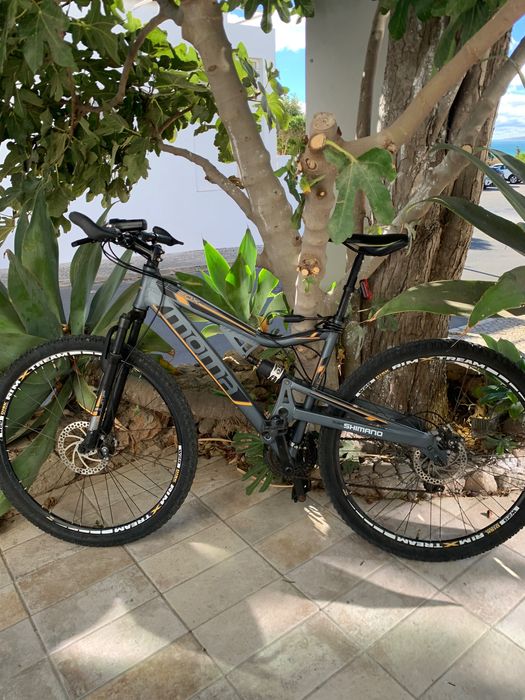 Bicicleta full suspension 29”