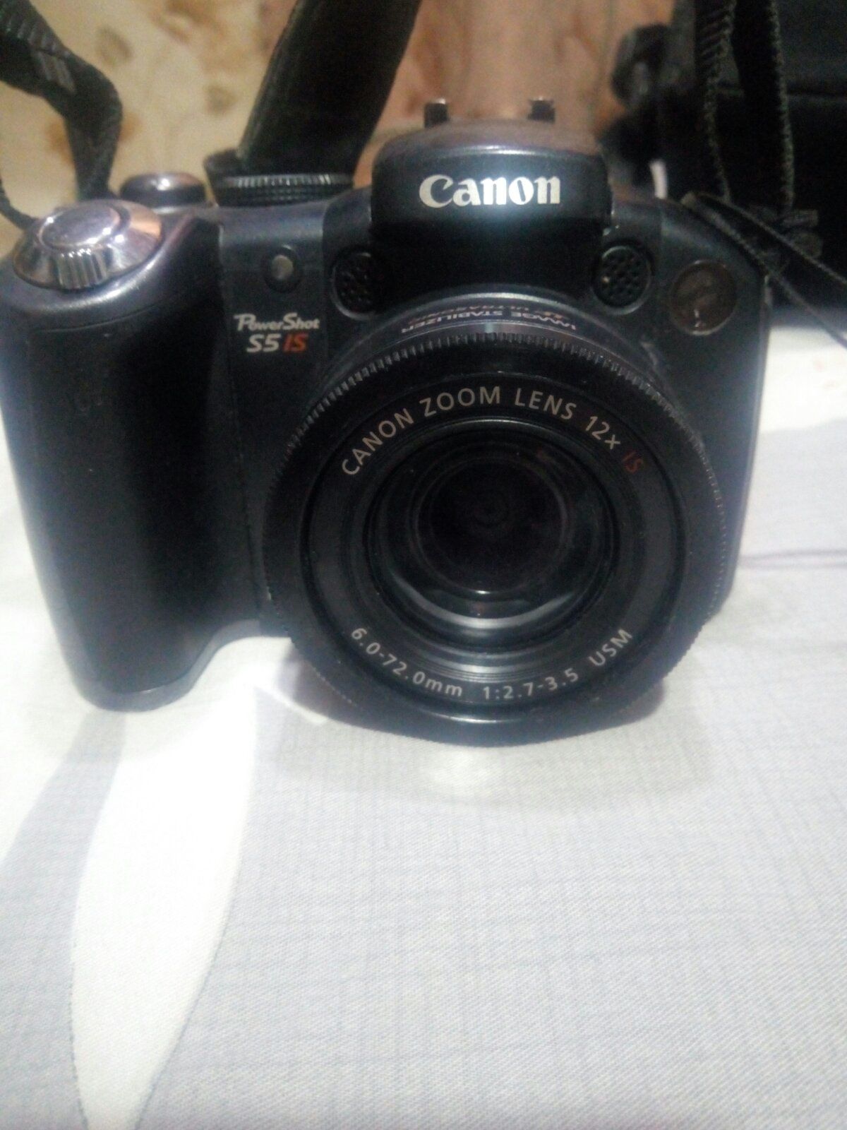 Фотоапарат Canon PowerShot S5is