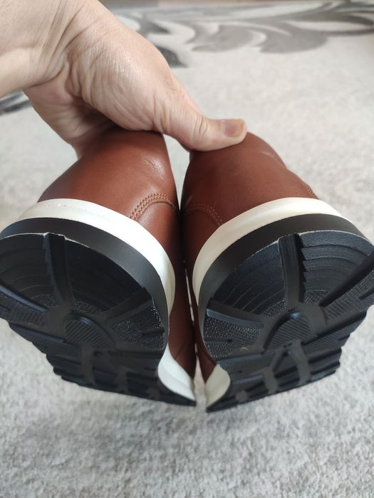 Чоловічі кросівки