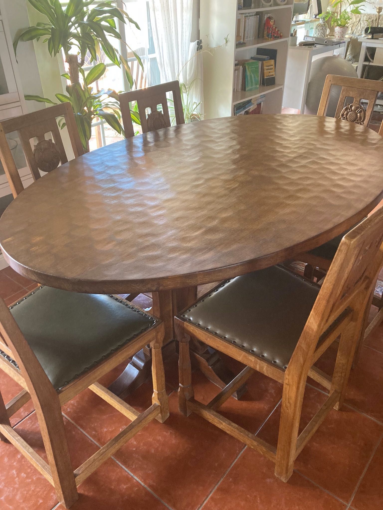 Mesa de jantar artesanal + cadeiras