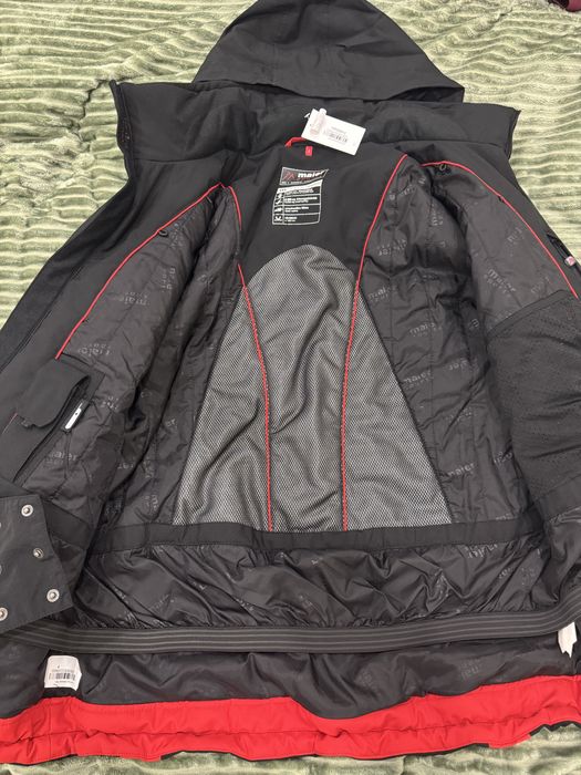 Куртка зимова для гірсколижніх катань