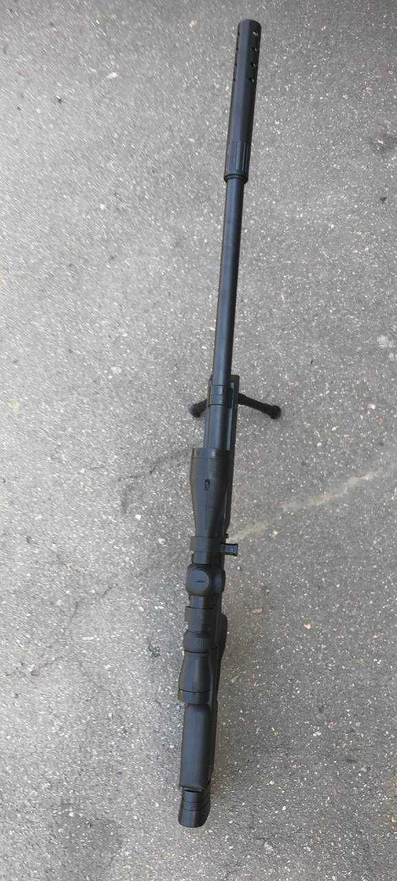 Снайперська гвинтівка 93 см, оптичний прицiл з лазерною крапкою, сошки