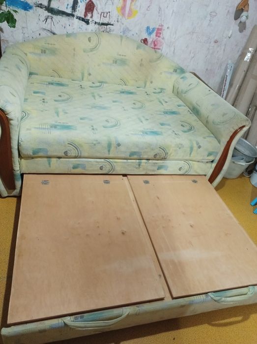 Диван розкладний б/в