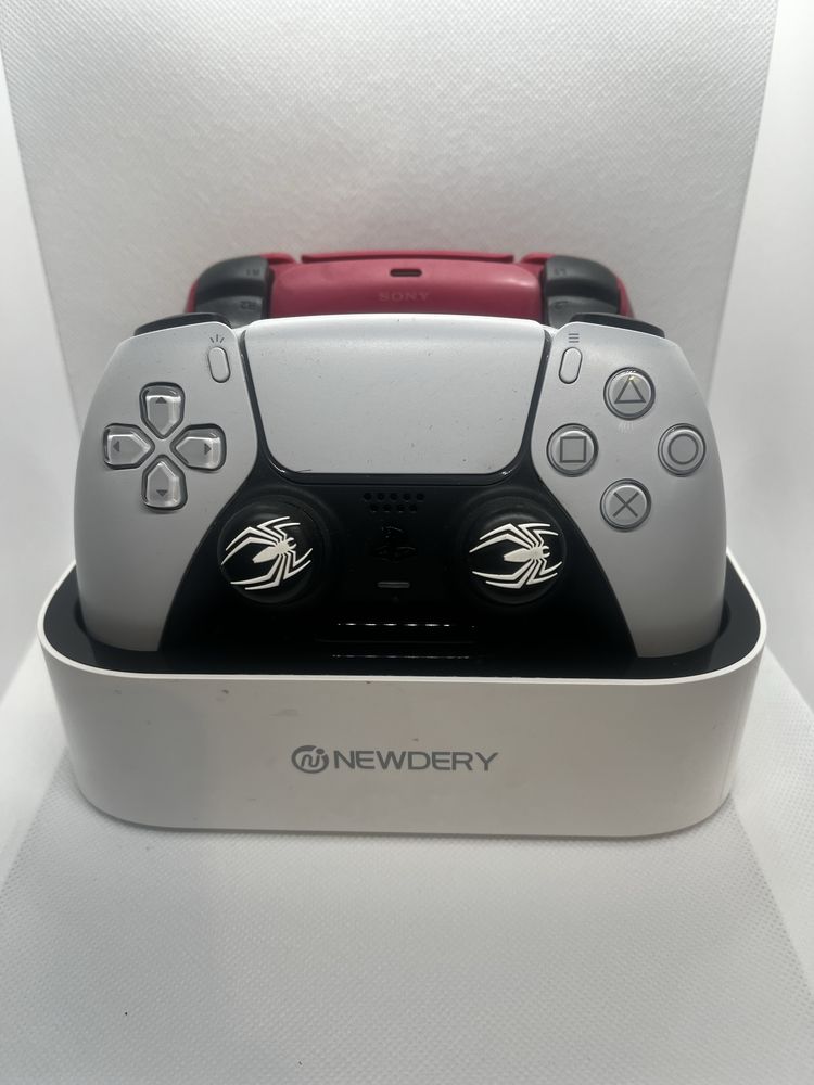 Stacja do ładowania kontrolerów DualSense PS5