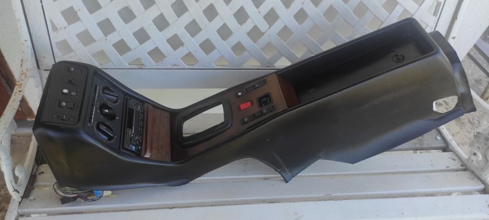 Mercede W123 consola central com madeiras