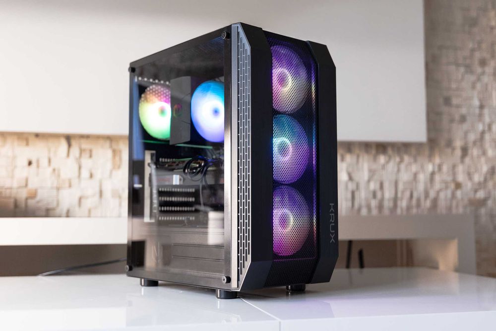 Komputer gamingowy, Ryzen 7 5700X, Sapphire RX 6800.