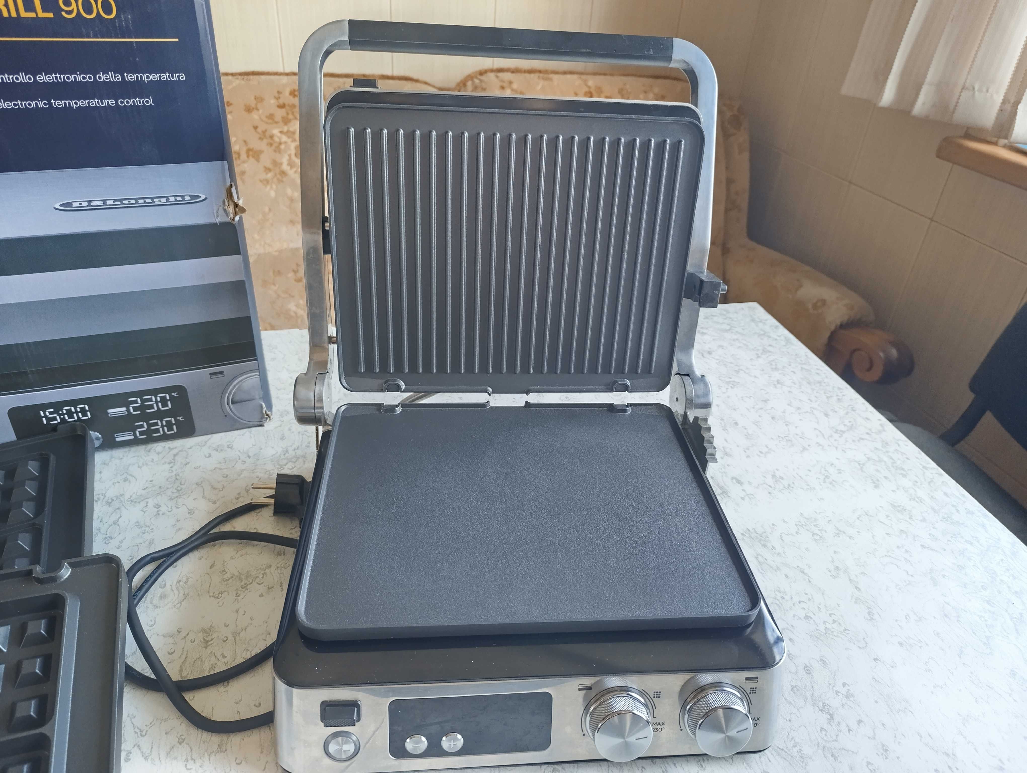 Электрогриль барбекю вафельница DeLonghi CGH923D 2000 Вт Multigrill900