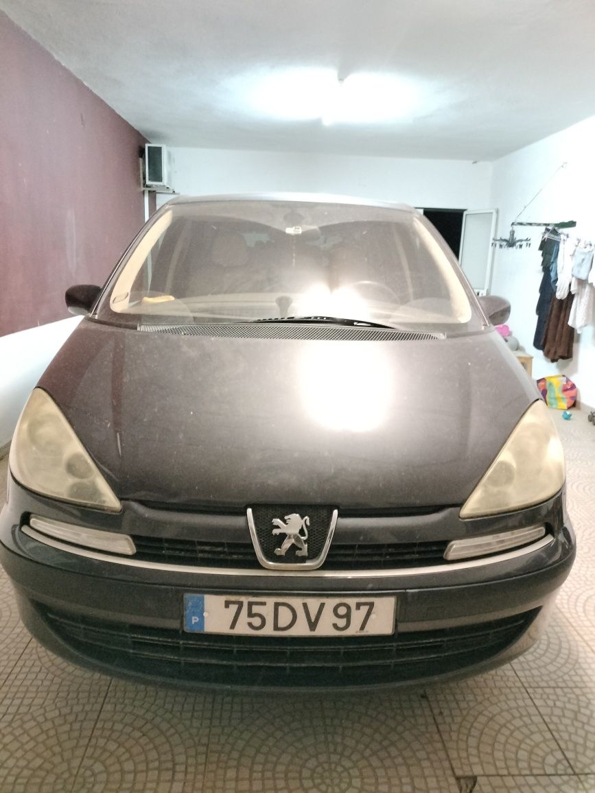 Peugeot 807 2.2 HDI de 7 lugares
Carrinha familiar, mesmo muito confor