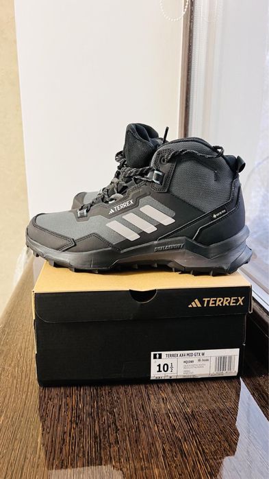 Adidas terrex зимові 39/40 (25.5 см)