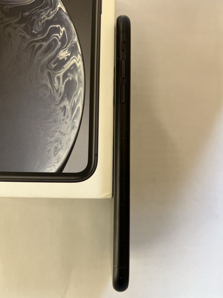 IPhone XR на 64 г