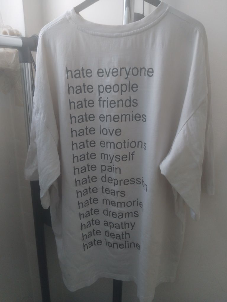 тишка «The hate tee»,  б/у