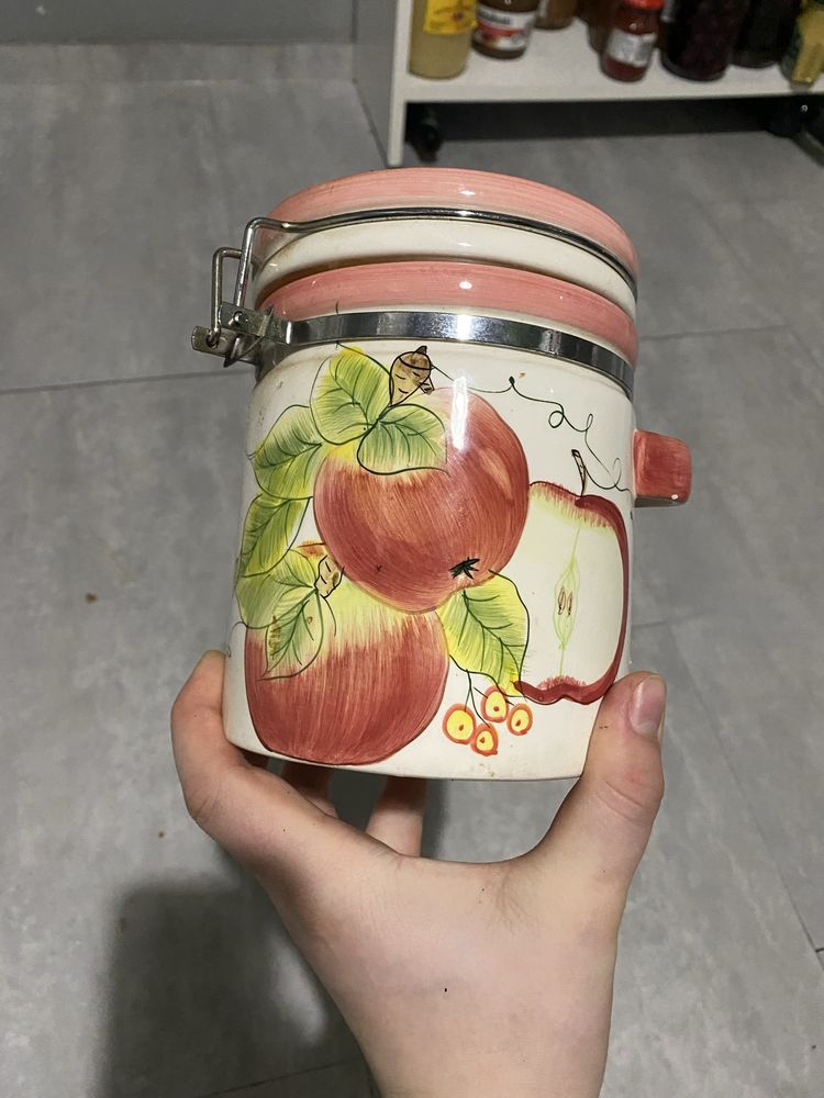 Słoik pojemnik garnuszek w jabłka kremowo-różowy