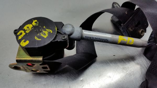 Pré-tensor cinto frente esquerdo MERCEDES-BENZ Classe C (W203)