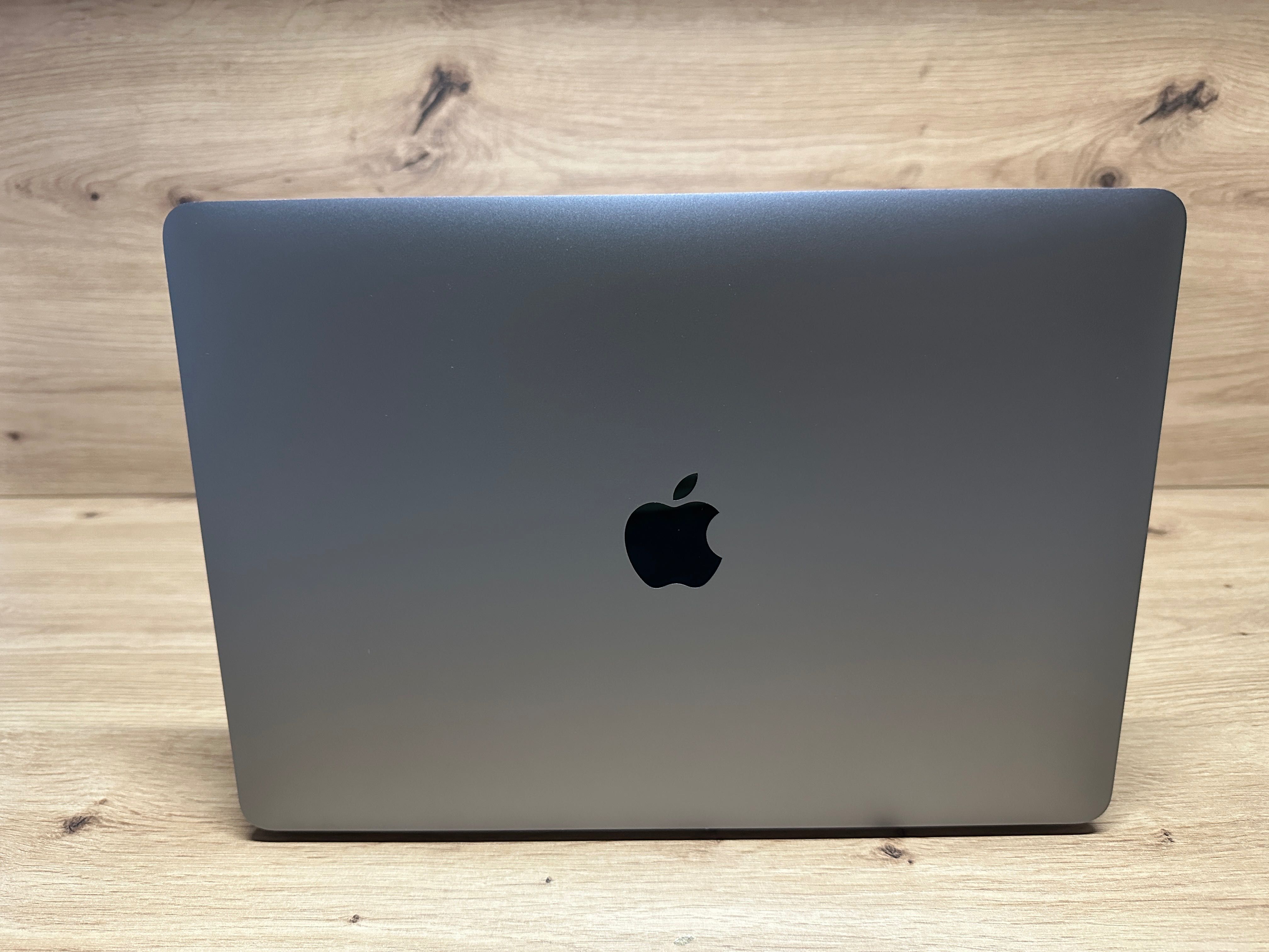 Apple MacBook Air 13" Retina Space Grey модель 2018 року 8gb 128gb SSD