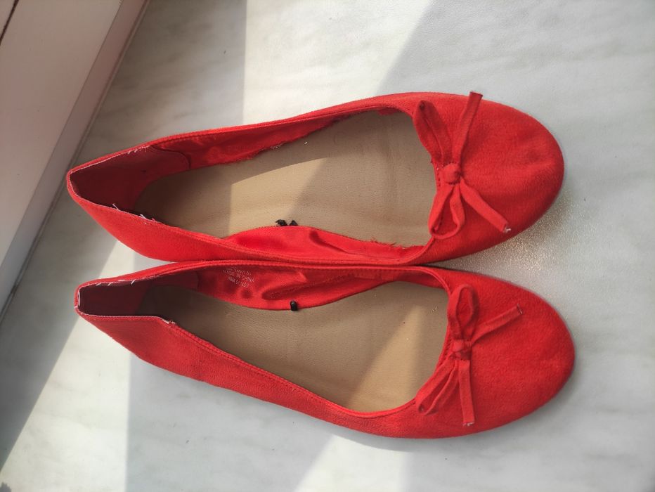 Czerwone neonowe baleriny H&M rozmiar 38 nubuk