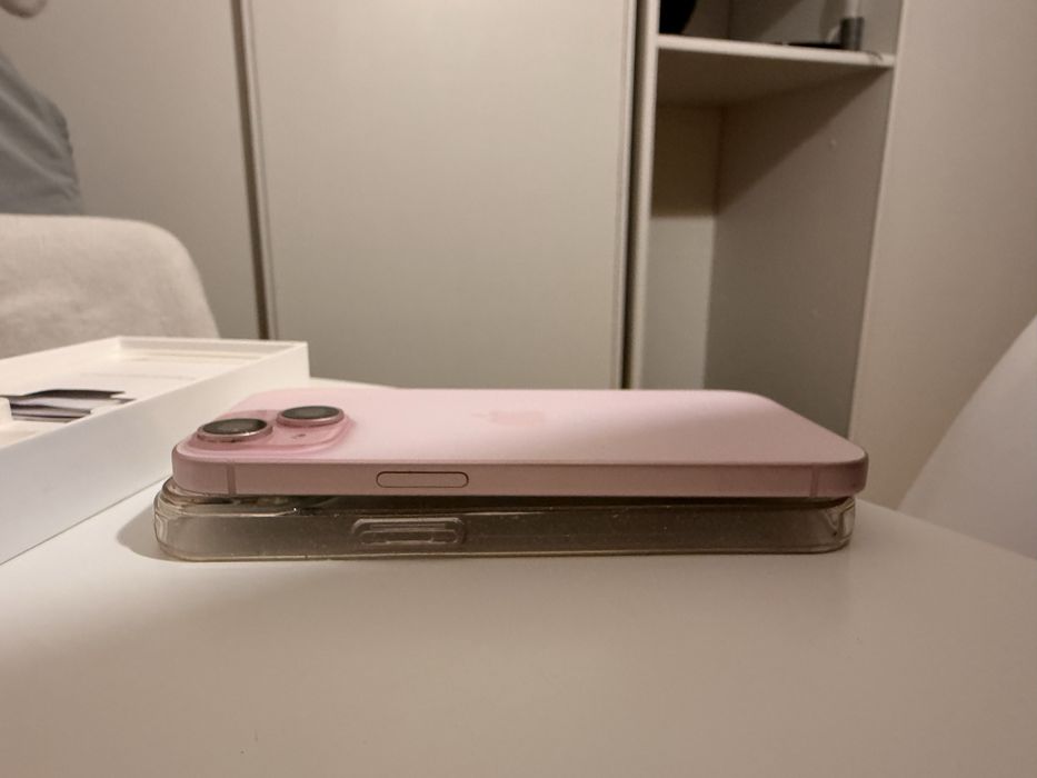 Iphone 15 128gb pink + zestaw case’ów
