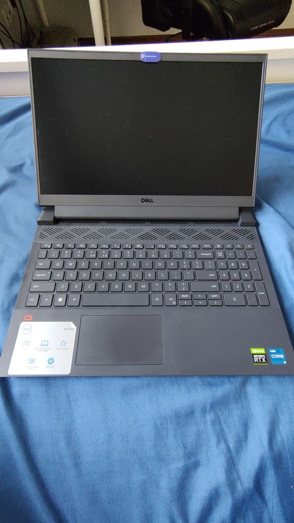 Laptop gamingowy Dell G15 5511