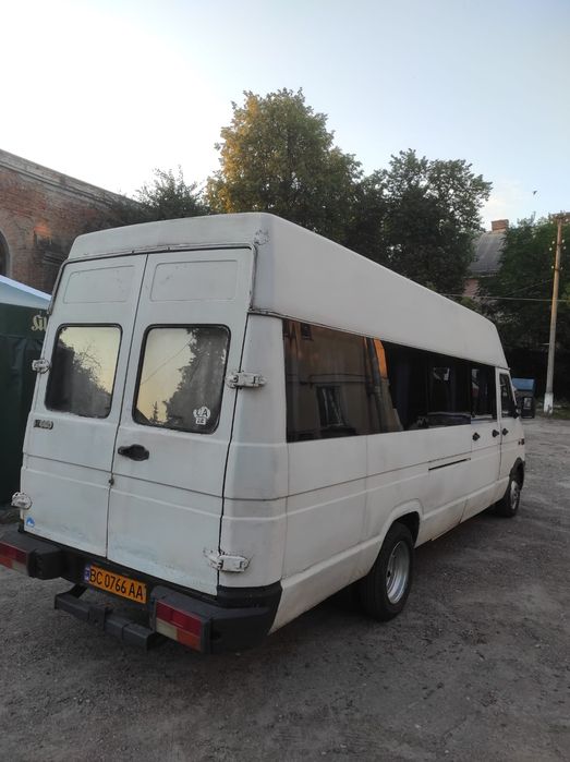 Івеко дейлі повноціний пасажир