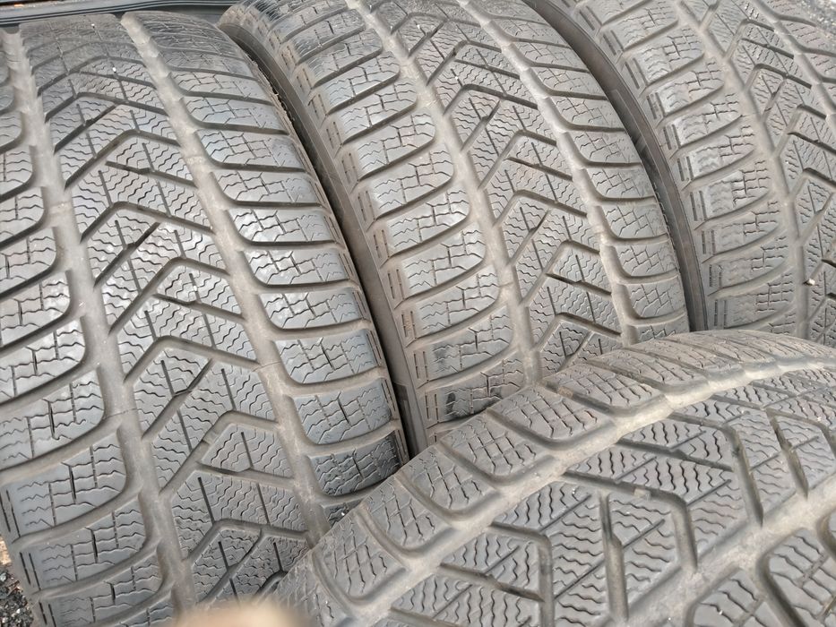 245/45r19 102V XL MO rant 6-7mm 2021r  PIRELLI Sottozero3  V-klasa