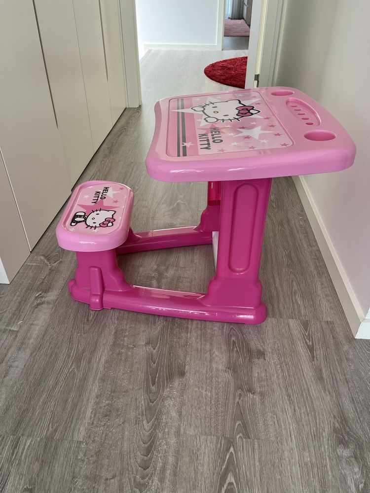 Secretaria hello kitty