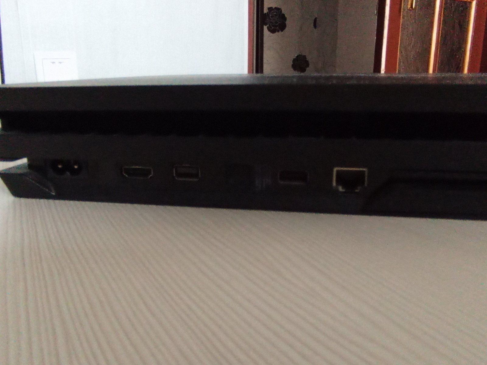 Play station 4 pro
