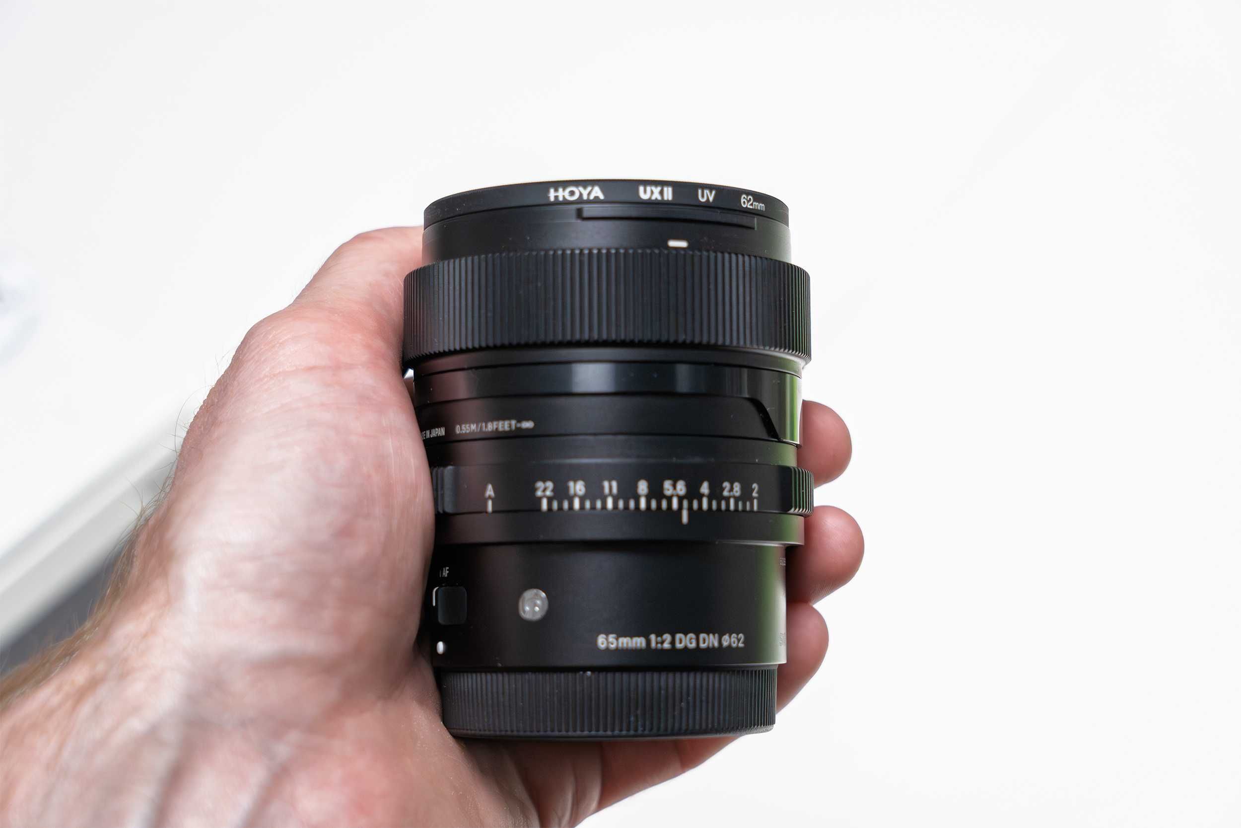 Sigma C 65mm/f2 DG DN (Sony E) + filtr