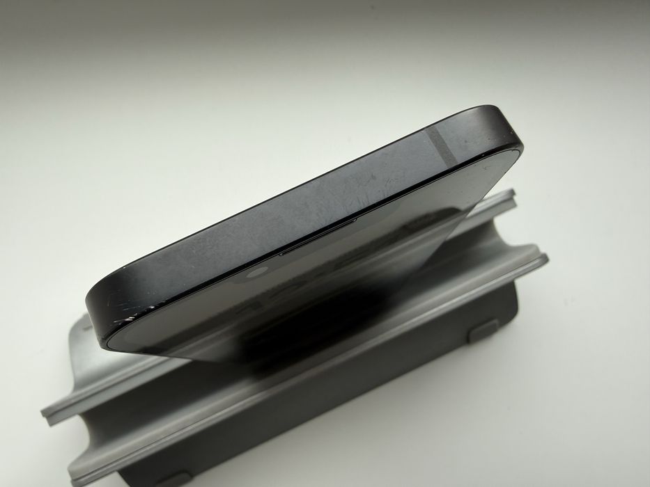 Apple iPhone 16e 128gb Black Neverlock 100%