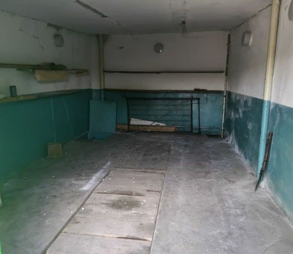 Сдам гараж недорого склад 44-й Сурикова, Роковатая Шиномонтаж