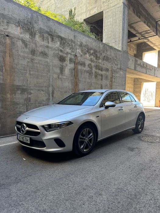 Mercedes A250e como novo