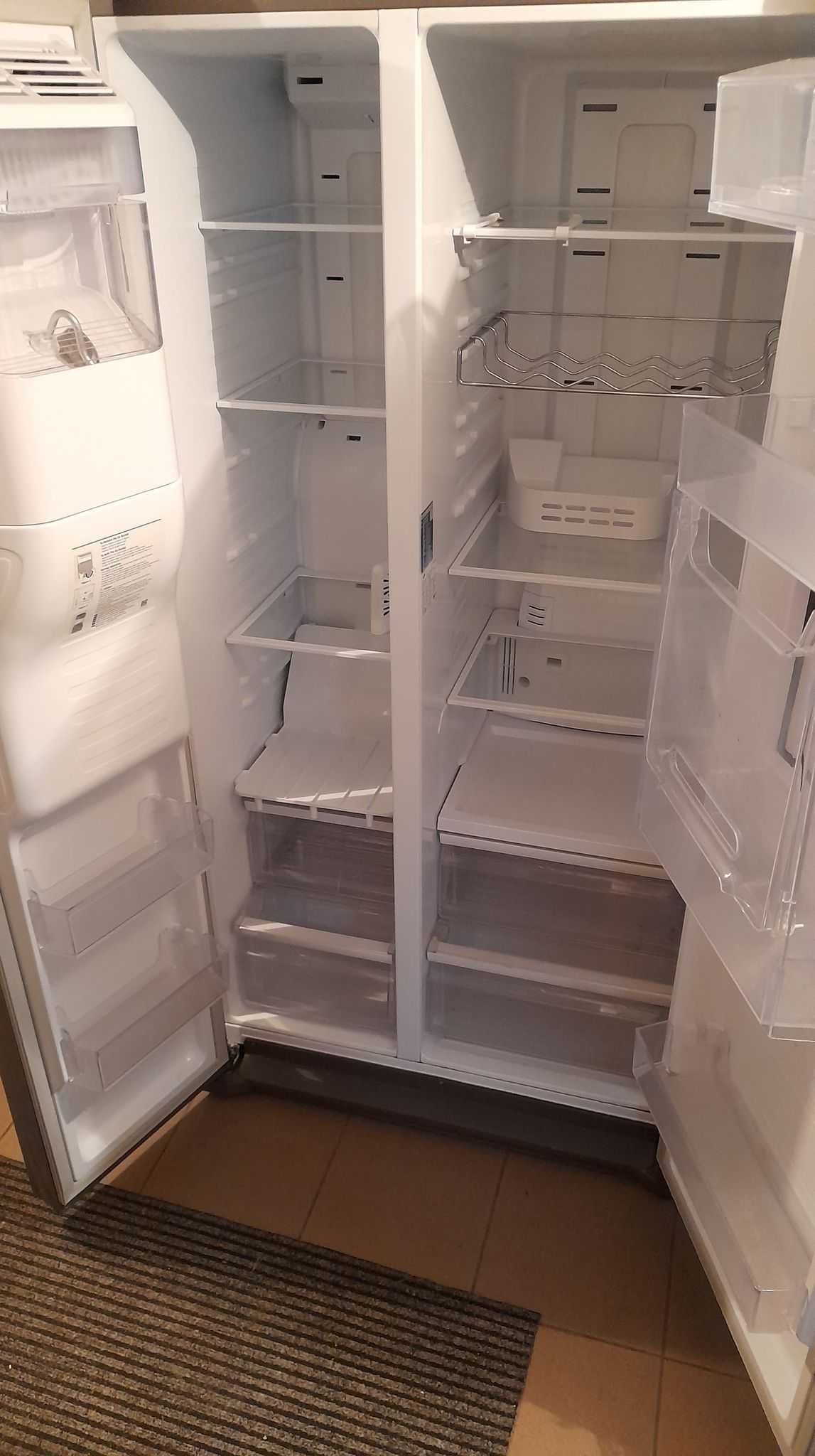 Lodówka Samsung RS7687FHCSL Side By Side uszkodzona części